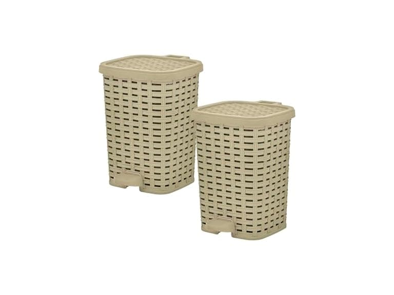 Superio Small Outdoor Trash Can with Lid - Image 1