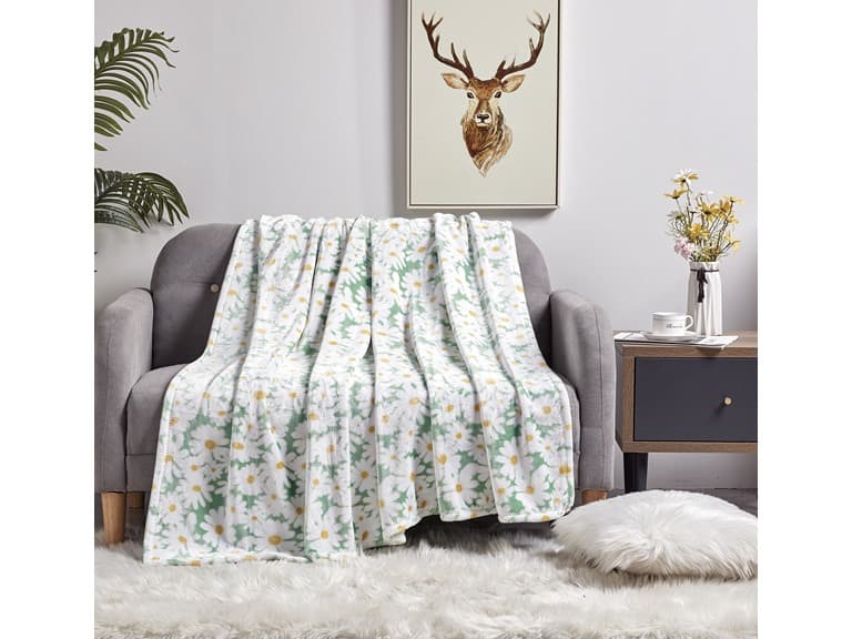 Daisies & Butterfly Throw - Image 1