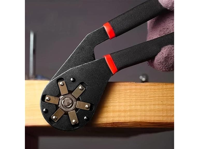 Generic AAP-Auto-081 Adjustable Wrench - Image 1