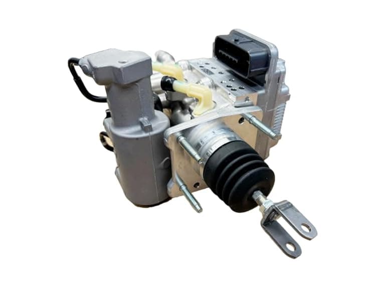 Toyota 47050-47310 Master Cylinder - Image 1
