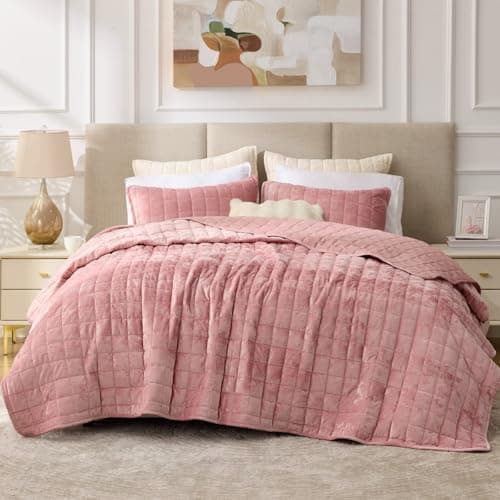 BEDELITE Velvet Quilt Set King Size - Luxury Velvet Comforter Bedding Set 3 Pieces, Lightweight Soft Cozy Rose Pink Oversized Bedspread Coverlet for All Seasons with 2 Pillow Shams - Image 1