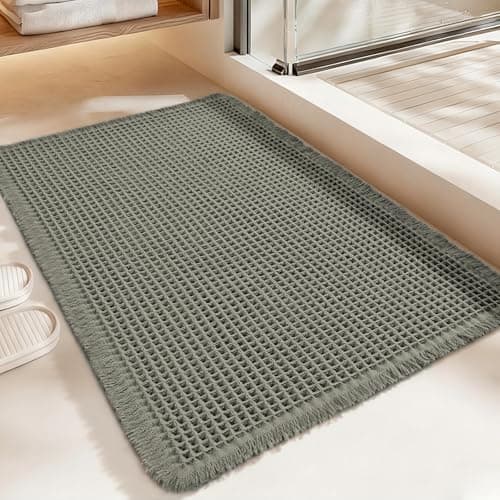 Siyaluens Luxury Waffle Bath Mat, Super Absorbent Non Slip Bathroom Rugs, Boho Ultra Soft Comfort Machine Washable Quick Dry Floor Mats with Tassels (Olive Green, 17" x 24")