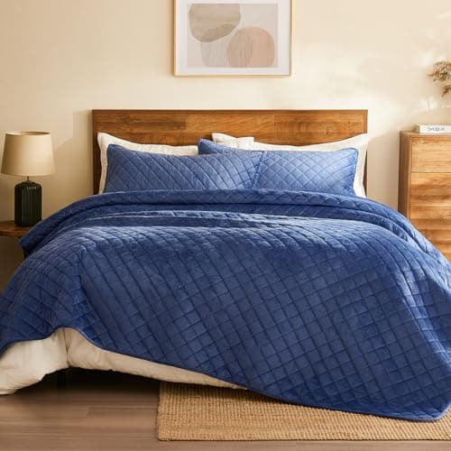 L'AGRATY Velvet Quilt King Size: 3-Piece Reversible Luxury Velvet Bedding Comforter Set - Lightweight Oversized Quilted Bedspread Coverlet with 2 Pillow Sham for All Season - Navy Blue Quilt - Image 1
