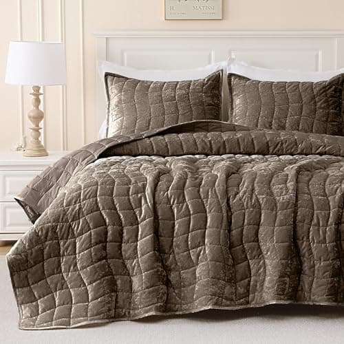 DOWNCOOL Velvet Quilt Set King Size, 3 Pieces Soft Lightweight Quilted Velvet Bedspread Coverlet Bedding with 2 Pillow Shams for All Season, Mocha Brown - Image 1