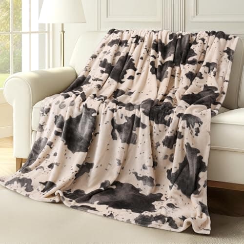 blunique Cow Print Blanket Ultra Soft Flannel Throw Blanket for Couch Bed, Cute Cozy Lightweight All-Season Fleece Blanket, Gift for Women & Girls, 50×60 Inches Pink - Image 1