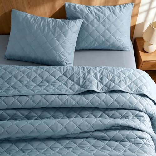 Uqocnh Luxury Velvet Quilt Set Queen Size 3 Piece, Soft Channel Stitch Velvet Comforter Set with 2 Pillow Shams, Lightweight Coverlet Bedspread Bedding Set for All Seasons, Stormy Blue - Image 1