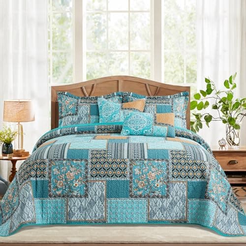 BEDISELY Cotton Bedspread King Quilt Set Boho Patchwork Bedding Set Farmhouse King Quilt 3-Piece Lightweight Reversible Bed Coverlet with 2 Floral Pillowcases for All Seasons (98”x106”) - Image 1