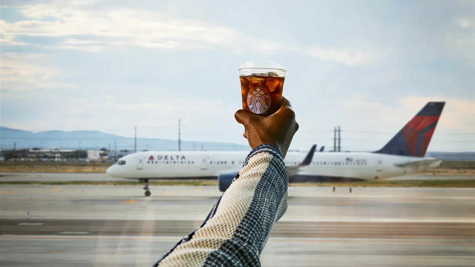 Link Delta SkyMiles and Starbucks Rewards to Earn 1 Mile per $1